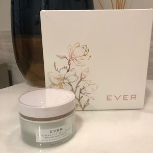 NIP EVER Skincare Hydralift Oil-free Moisturizer